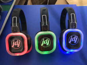 Colorado provides a silent disco for weddings,corporate events, birthday parties bat mitzvahs and much more in the Denver and surrounding areas including breckenridge, aspen, and northern colorado, wyoming!